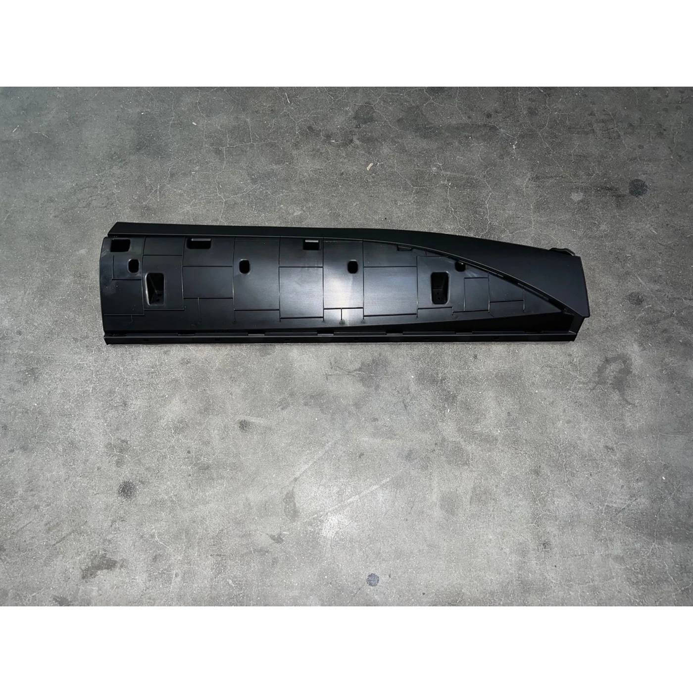 BYD ATTO 3 / Yuan PLUS Door Lower Trim Panel Base-rear L SC2E-5402851 - Image 2