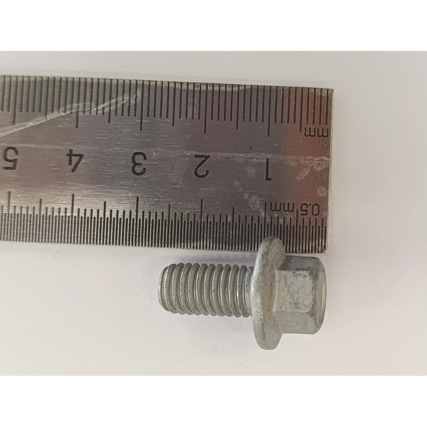 Hex Flange Bolt 8.8 Grade and Extra Large Series - Image 2