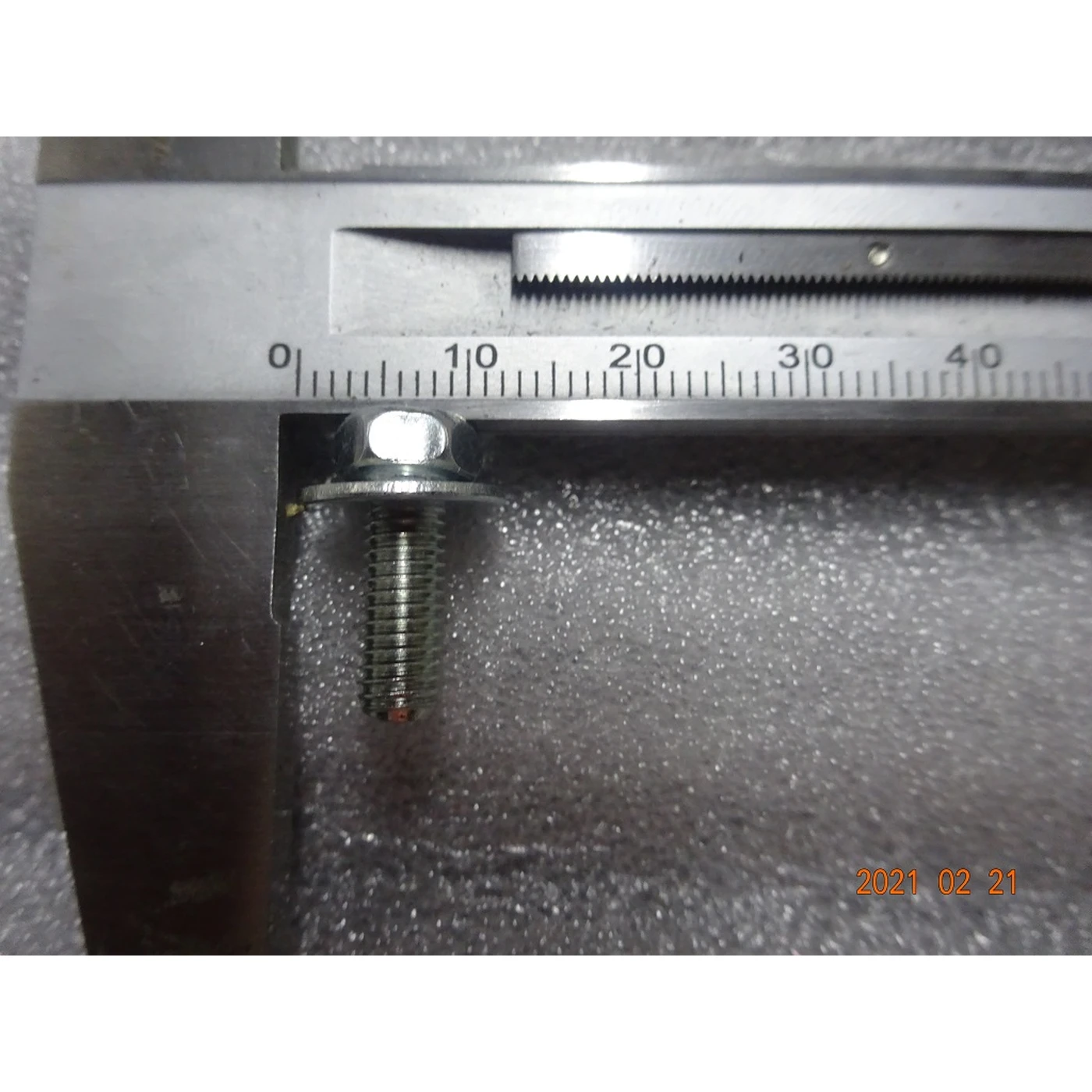 Hex Head Self Tapping Lock Screw Cross Recess Hex Head Bolt and Flat Washer Combo P0.8 Cross Recess Pan Head Screw