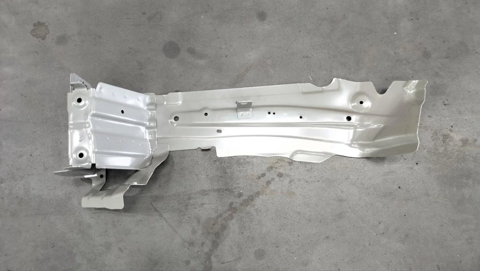 BYD Dolphin Cover Panel Assembly Of Front Right Longitudinal Beam EM2EU-5301569/77