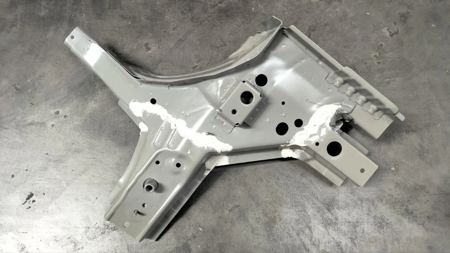 BYD Dolphin Rear Section Assembly Of Front Left Longitudinal Beam EM2EU-5301410/77