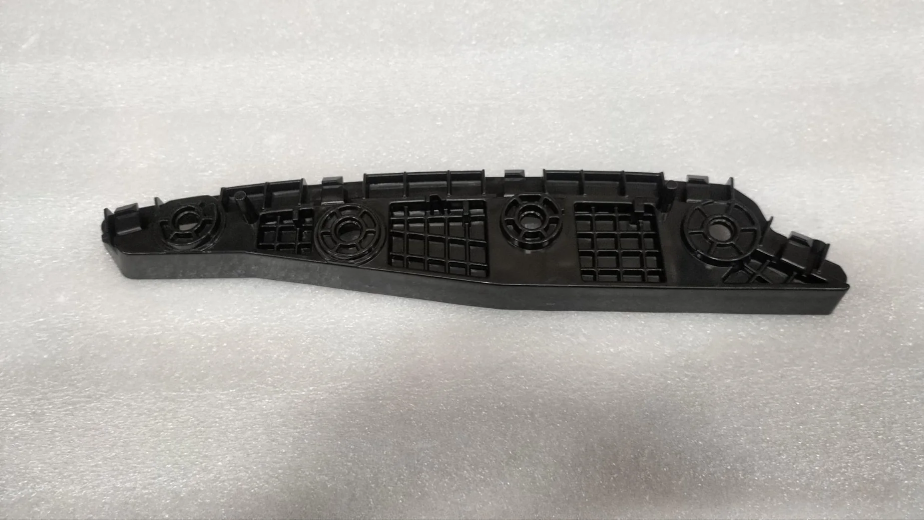 BYD Dolphin Right Bracket Of Front Bumper EM2EU-2803411