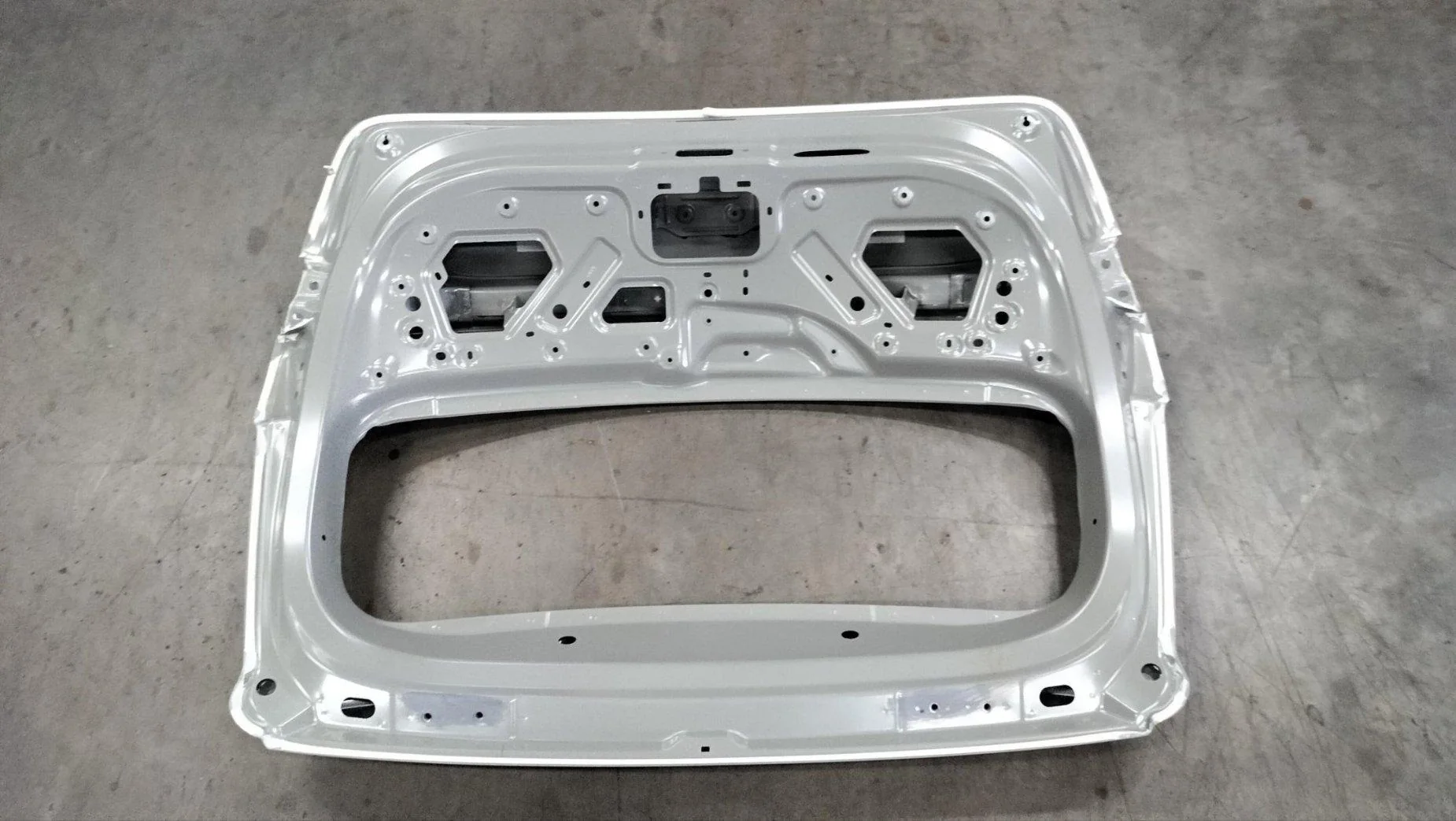 BYD Dolphin Trunk Lid Assembly EM2EU-6301010/77