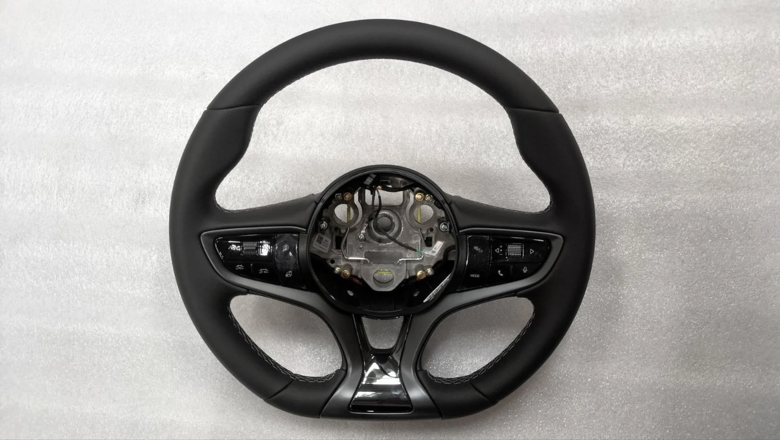 BYD SEAL Steering Wheel Assembly Deep Black 5 And EKEA-3402010-D5AC - Image 2