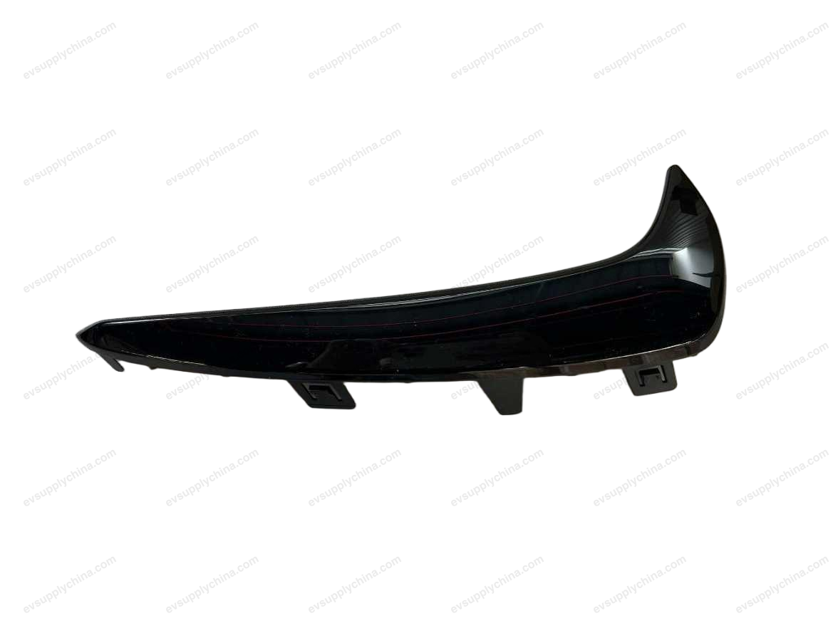 Right Trim Of Front Bumper for BYD SEALION 7