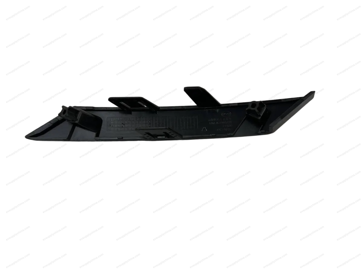 Left Middle Trim Strip Of Front Bumper for BYD SEALION 7