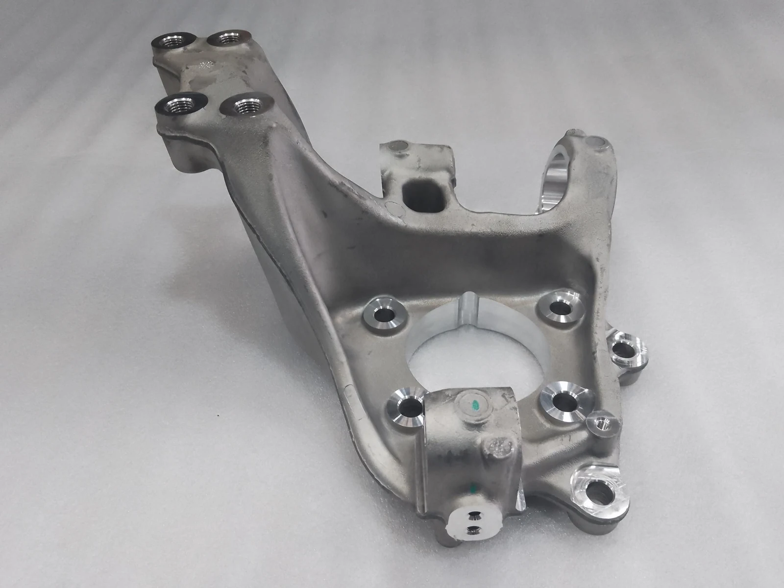 Left Rear Steering Knuckle for BYD SONG PLUS
