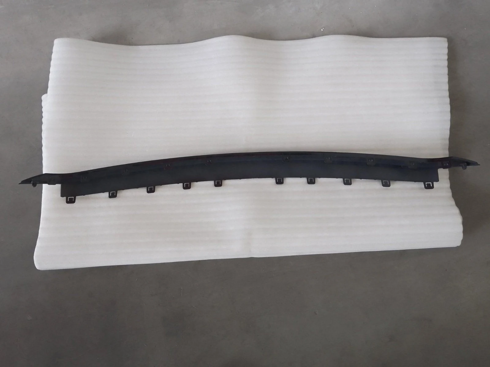 Rear Bumper Upper Body Trim Strip - High-Gloss Black for BYD SONG PLUS