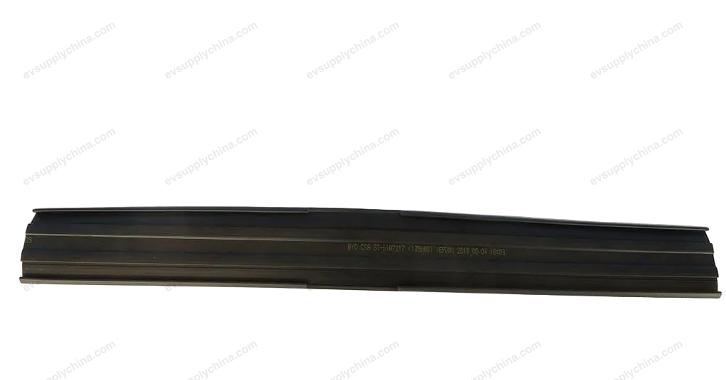 Left front door B-pillar groove lower section for BYD TANG