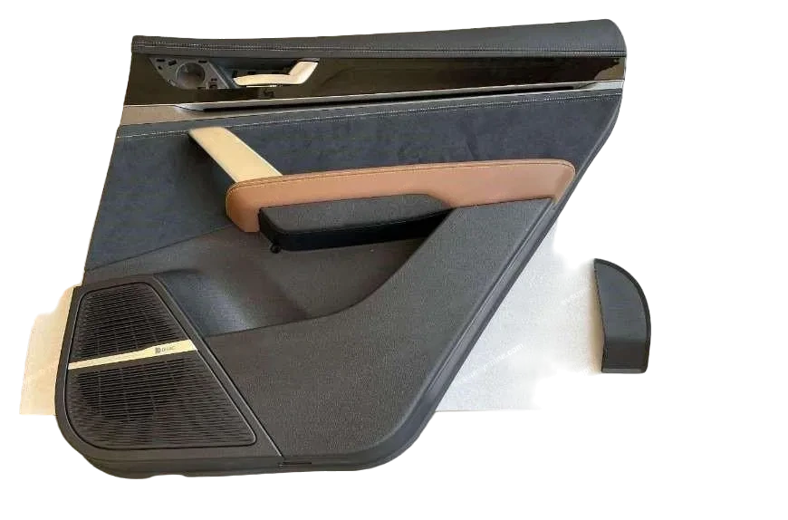 Right rear door guard plate assembly - red rabbit brown for BYD TANG