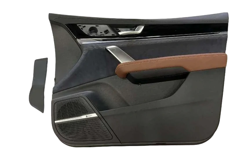 Right front door guard plate assembly - red rabbit brown for BYD TANG