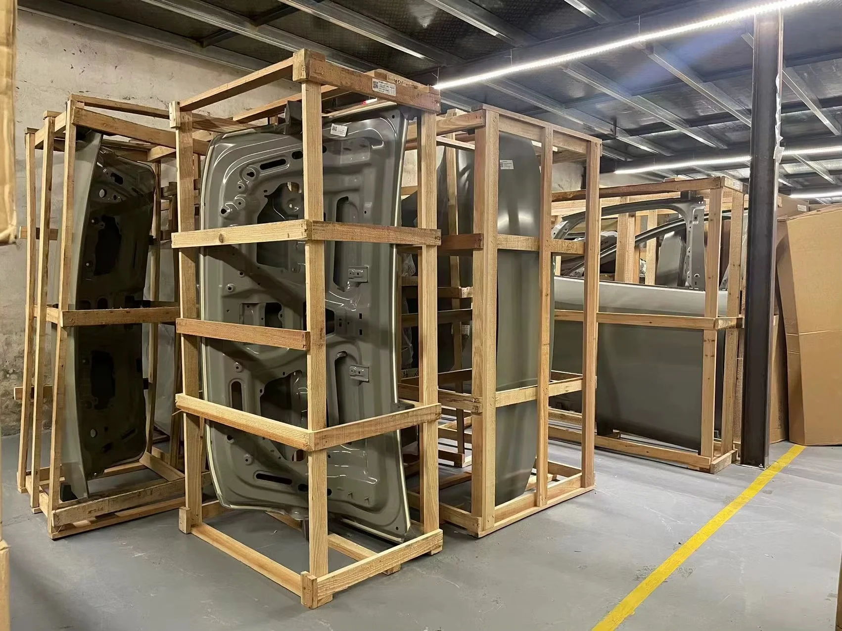 Senvelo warehouse with automotive body parts