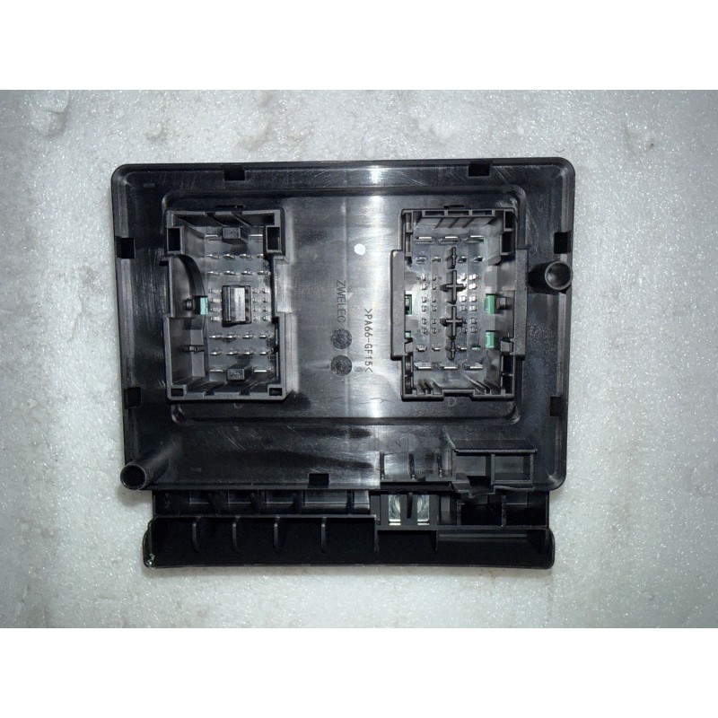 Front Compartment Fuse Box Housing BYD 15323178-00
