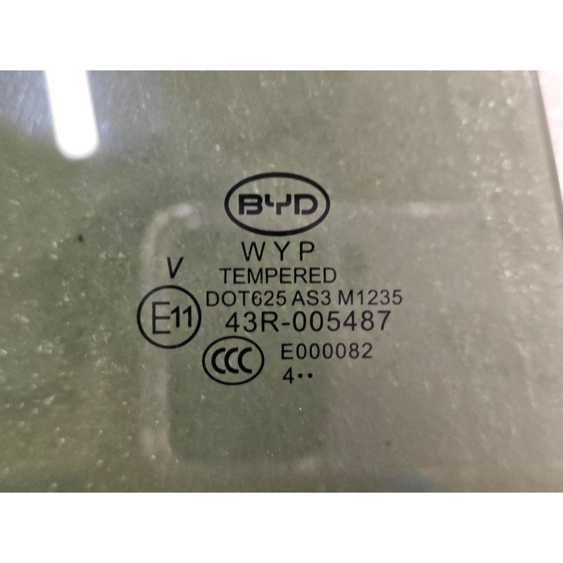 Right Rear Door Glass BYD 15611761-00