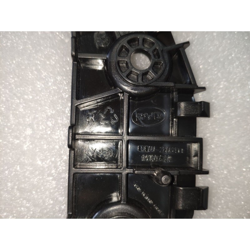 Right Front Bumper Bracket BYD 15706148-00