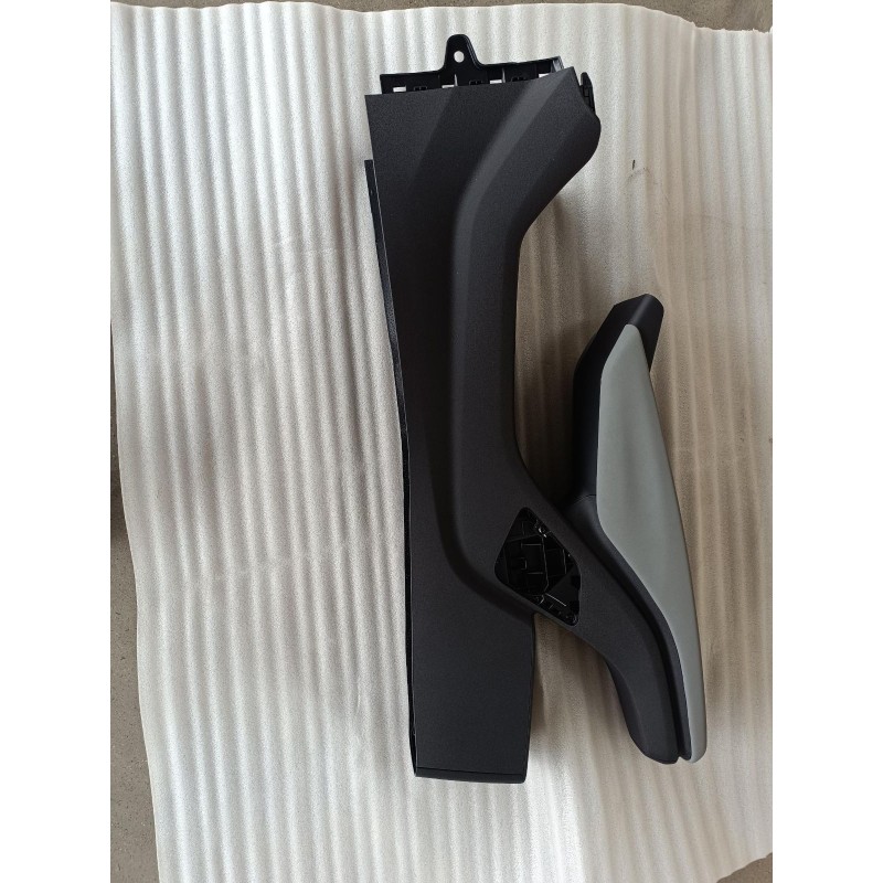 Auxiliary Centre Console Housing - Grey BYD 15843762-00