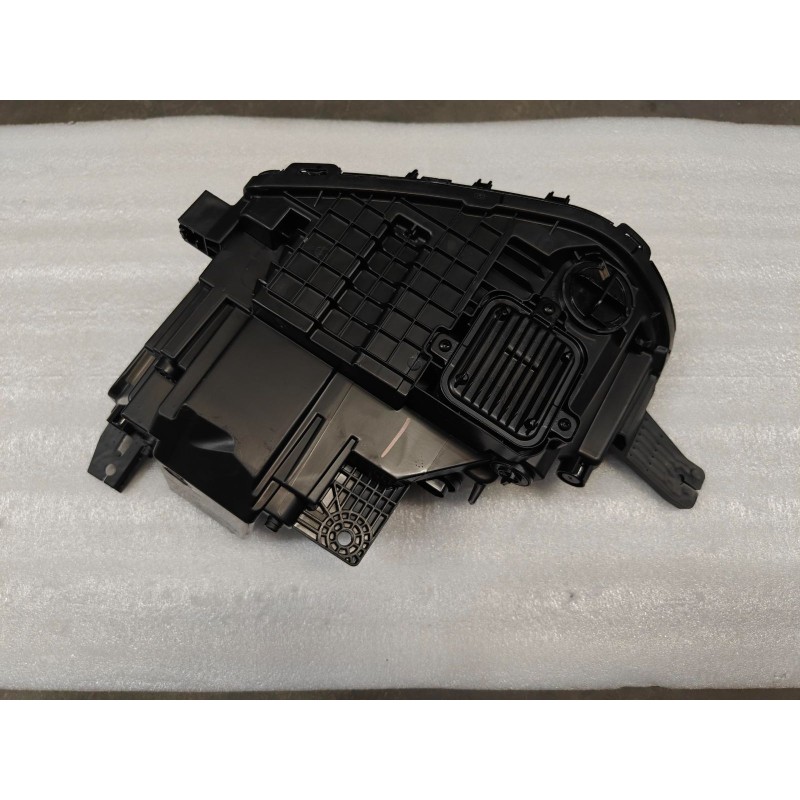 Right Headlight Assembly BYD 16363668-00