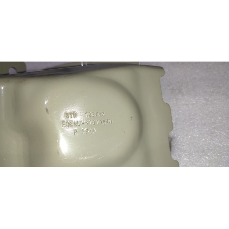 Right Rear Floor Connection Angle Bracket BYD 18743866-00