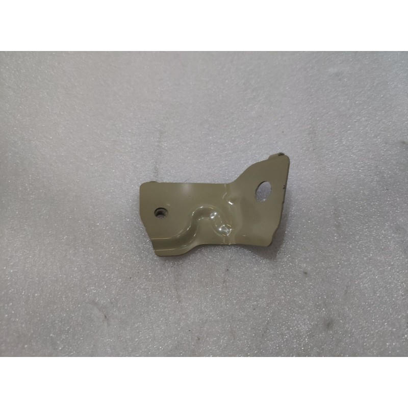 Right Fender Upper Rear Mounting Bracket BYD 19945815-00