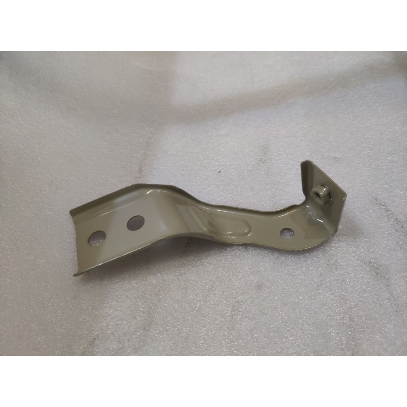 Left Fender Upper Middle Mounting Bracket BYD 19945817-00