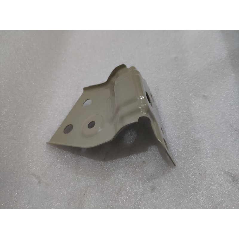 Right Fender Upper Front Mounting Bracket BYD 19945823-00