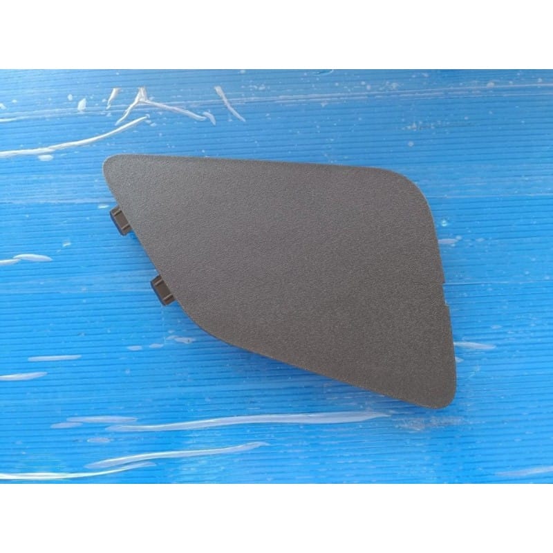 Left side cover for the sub-dashboard BYD 13599068-00
