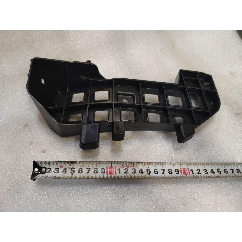 Rear bumper left lower support bracket BYD 13639618-00