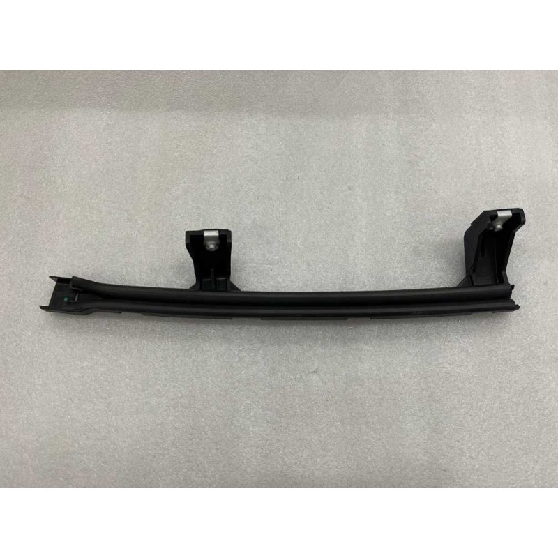 Right front door movable guide rail and slot assembly BYD 15878618-00