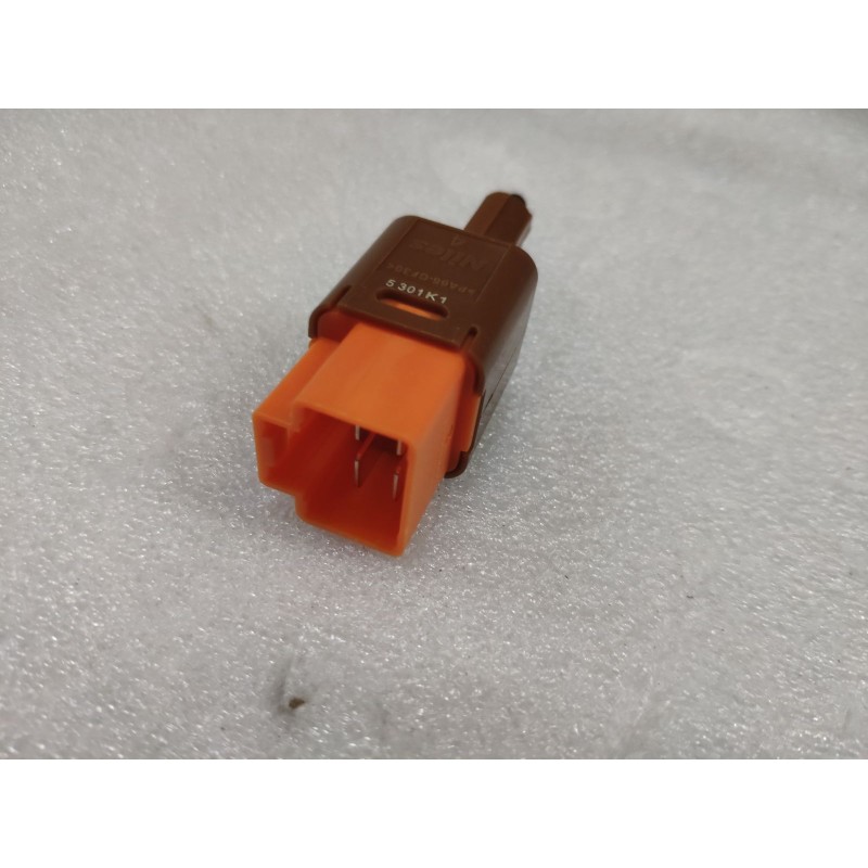 Brake Light Switch | BYD 12451853-00 | Additional view 3