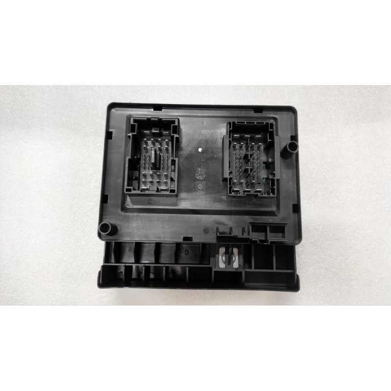 Front Compartment Fuse Box Body | BYD 13621531-00 | Additional view 2