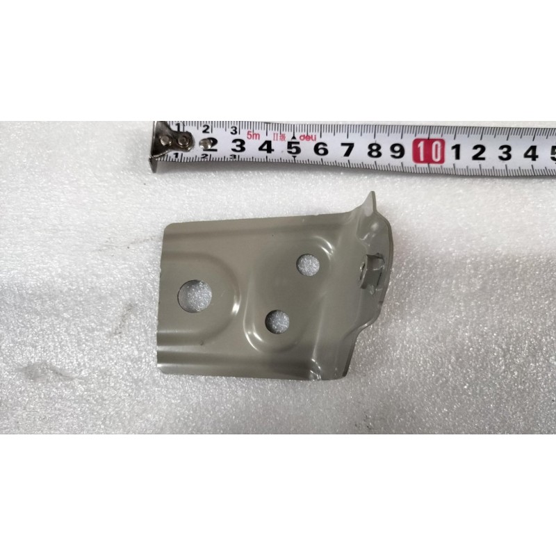 Right Fender Bracket | BYD 14284794-00 | Additional view 2