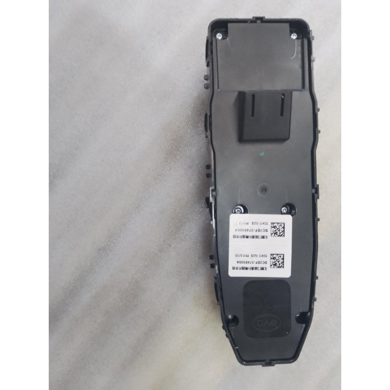 Left Front Power Window Switch Assembly BYD 13208253-00
