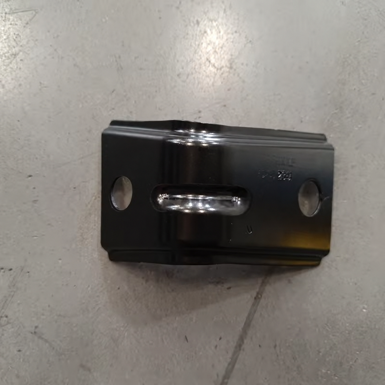 Front Cowl Connecting Bracket BYD 13643547-00