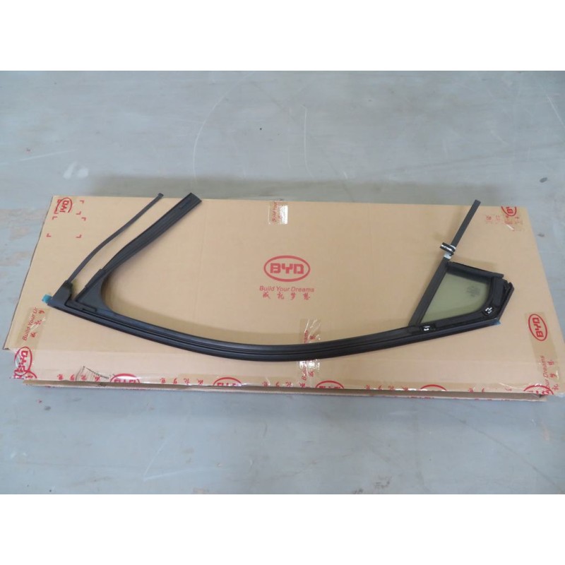 BYD TANG Right front door groove - silver matte anodized ST-6107114B-00EF | BYD TANG / TANG EV | 13109361-00