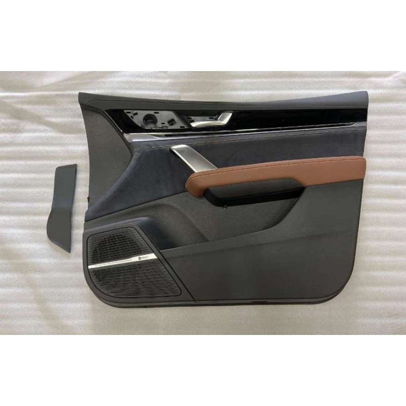 BYD TANG Right front door guard plate assembly - red rabbit brown STHA-6102200B-D2ZL | BYD TANG / TANG EV | 13138797-00
